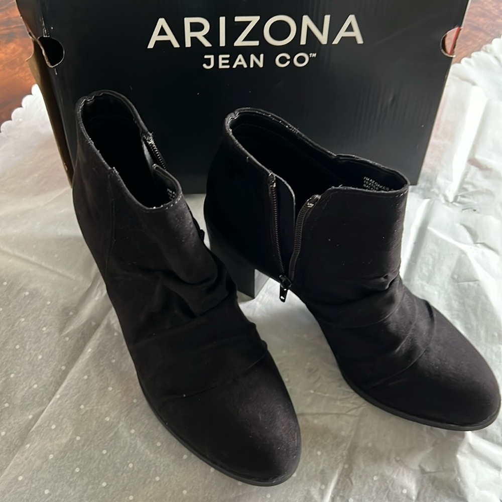 Booties- black, size 7M.